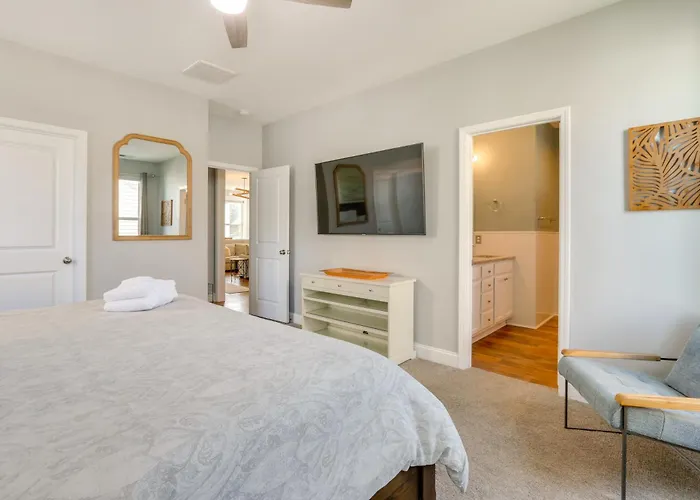 Coastal Home W/ Yard < 1 Mi To Old Town Bluffton!